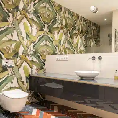 Зеркало-шкаф Misty Лира 75 см с подсветкой