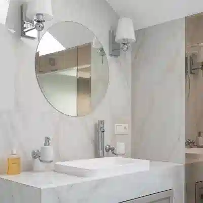 Зеркало для ванной с подогревом и часами 80x60 см