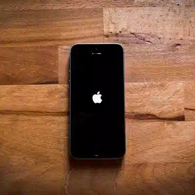Защитная плёнка на камеру iPhone 15 Pro стекло 3 шт